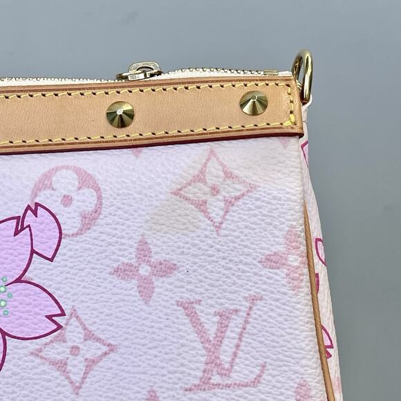 🌸SOLD🌸Louis Vuitton Vintage Pink Monogram Cherry Blossom Pochette Accessories - Picture 6 of 16